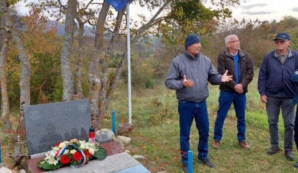 Ratni veterani posjetili ličko ratište i mjesto pogibije funtanjana Stipana Liovića