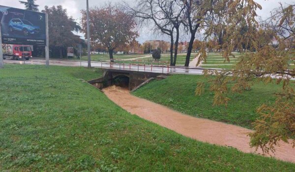 U Poreču pale velike količine kiše, dežurne službe na terenu