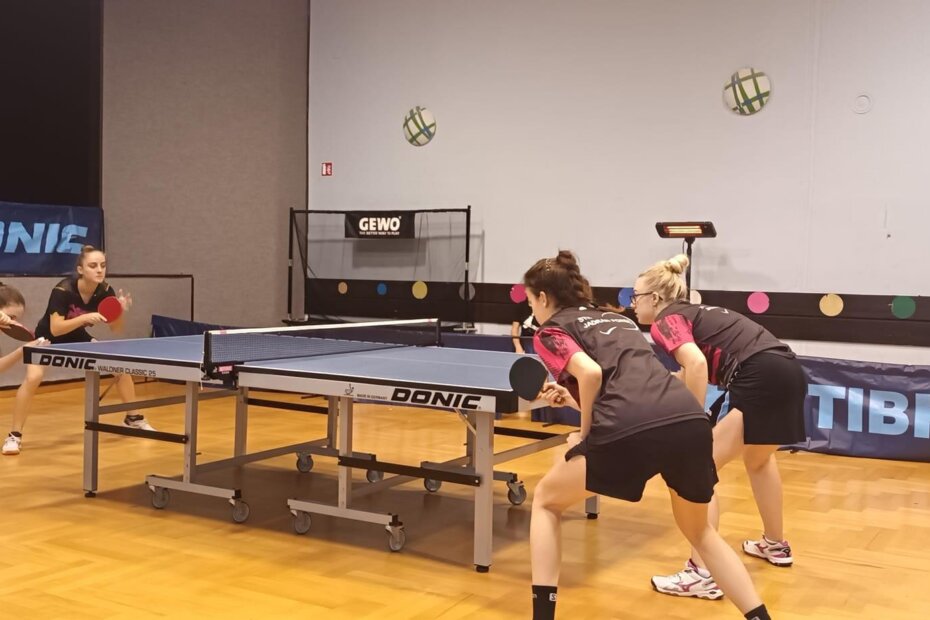 Ženska ekipa nastupila je prvo u Jadranovu protiv STK Sveti Jakov, a onda i u Crikvenici