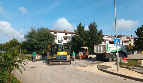 Završeno uređenje parkirališta u Kaštelirskoj, od danas radovi u susjednoj Motovunskoj