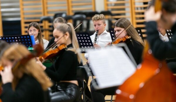 Održan prvi koncert novoosnovanog orkestra PorFil, bivših učenika porečke glazbene škole