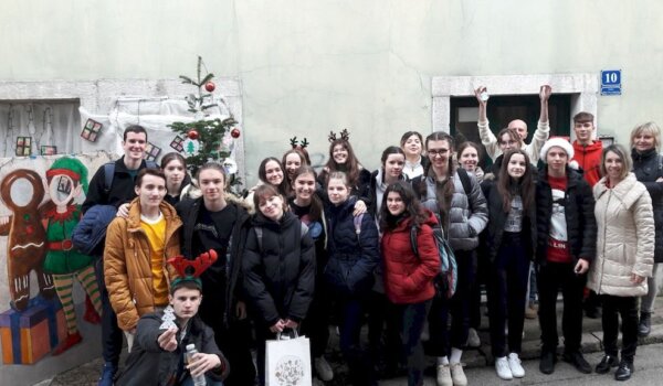 "Božićna čarolija" u pazinskoj galeriji privukla brojne posjetitelje