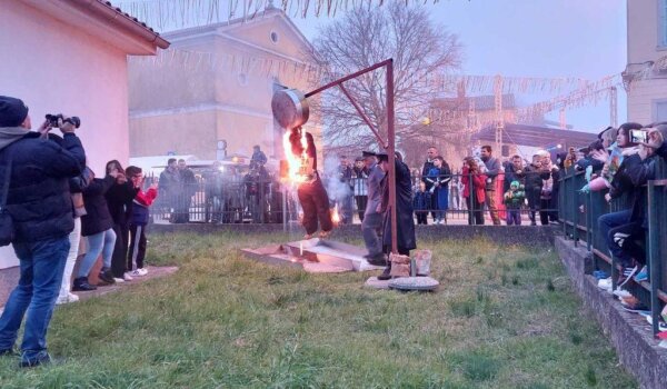 Paljenjem pusta završilo maškarano slavlje u Novoj Vasi