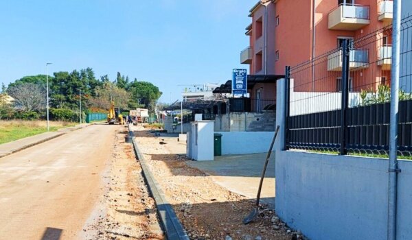 Novigrad: Uskoro novi nogostup i oborinska odvodnja u Vidalu
