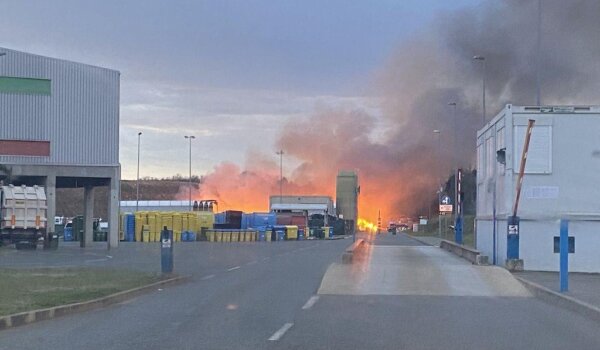 Jutros na odlagalištu otpada Košambra izbio požar