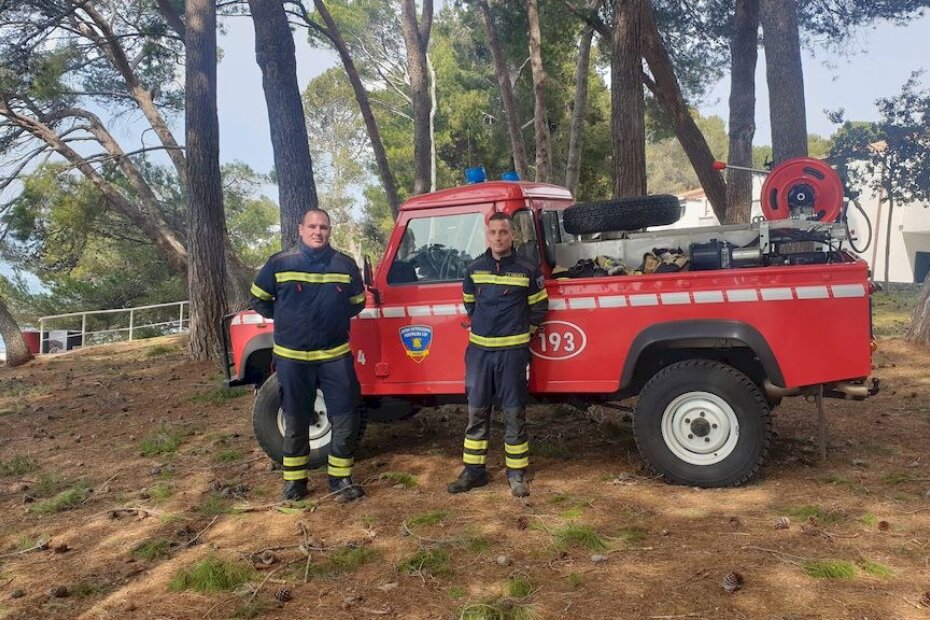 Vatrogasci Robert Bratović i Valentino Pršurić