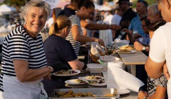 Prva ovogodišnja Ribarska fešta u Vrsaru uz Klapu Teran i riblje specijalitete
