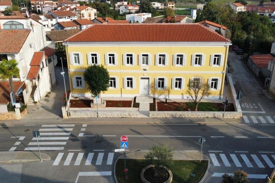 Zgrada Općine Funtana