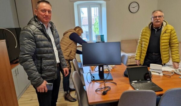 Donacija kaštelirskoj udruzi umirovljenika