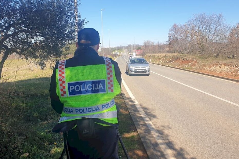 Uq In Kj49n policija radar gornji špadići 20230316 113928