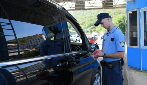 Ukrao novac, policija ga uhitila na granici sa Srbijom