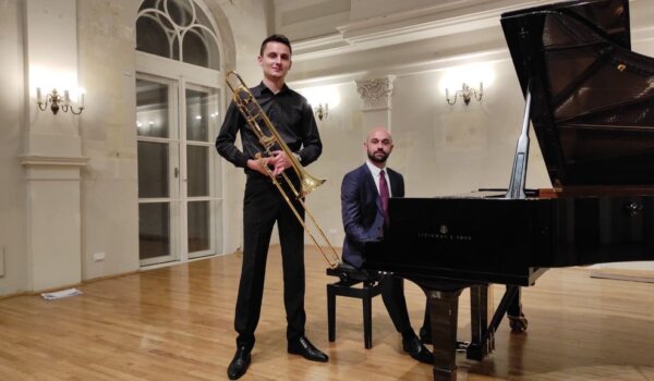 Koncert Mate i Marijan Đuzel – trombon i klavir u porečkom kazalištu