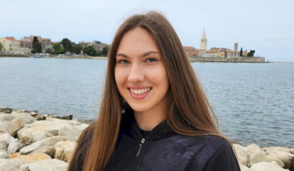 Upoznajmo Porečanke: Eva Leona Komšić, najperspektivnija mlada sportašica i svjetska prvakinja u kickboxingu