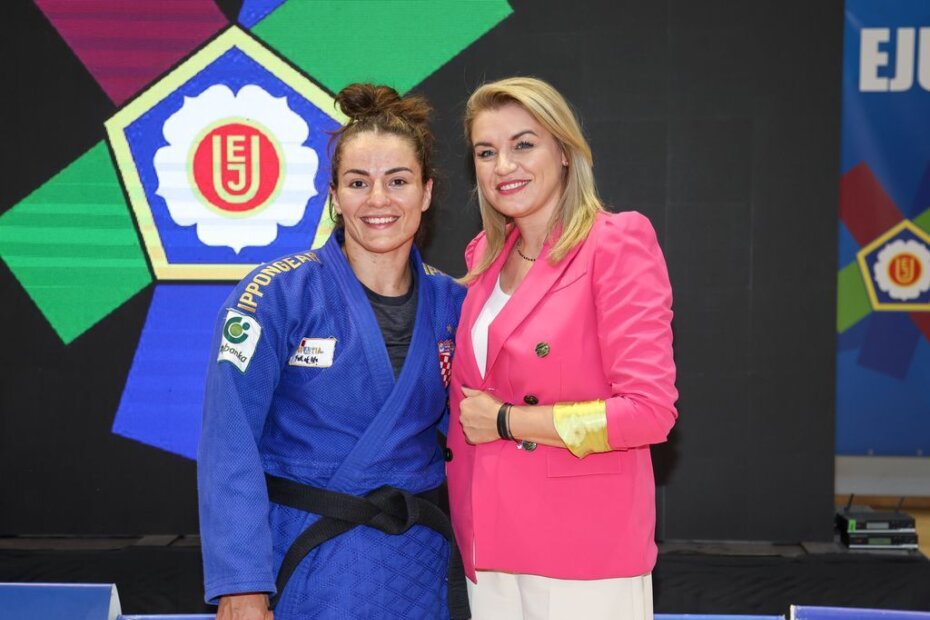 Ministrica Brnjac s  aktualnom osvajačicom brončane medalje s posljednjeg SP-a u Dohi Barbarom Matić