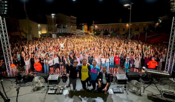 Coldplay Tribute Band u Poreču priredio glazbeni spektakl