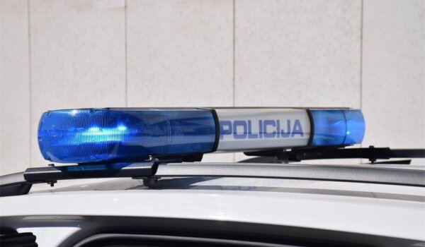 U Vukovarskoj vozio pijan, bez svjetala i bez dozvole