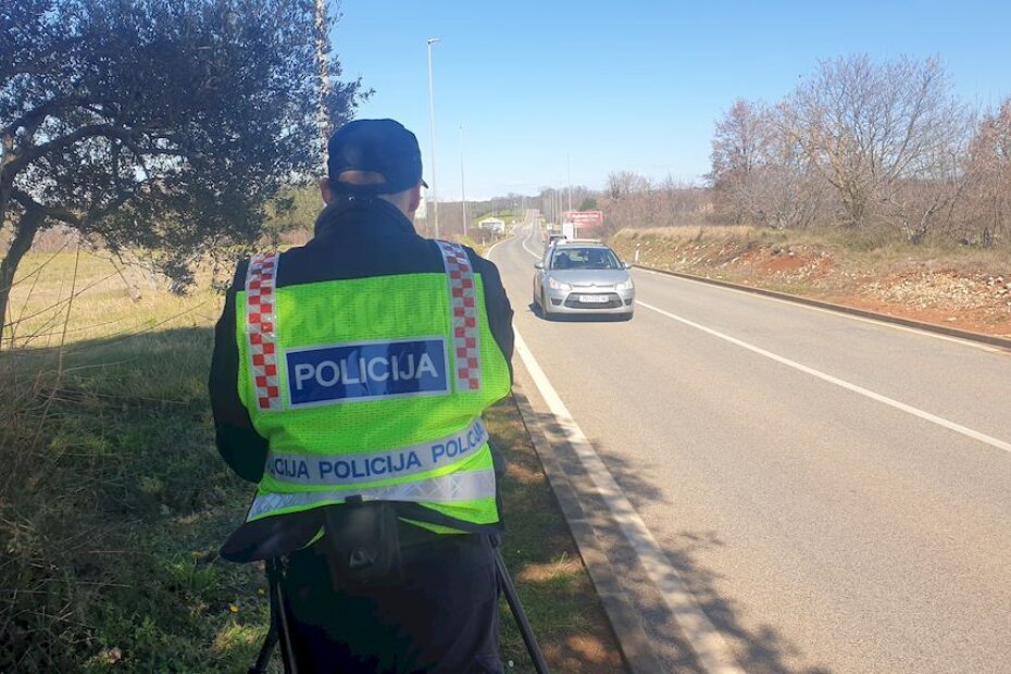 Uq In Kj49n policija radar gornji špadići 20230316 113928