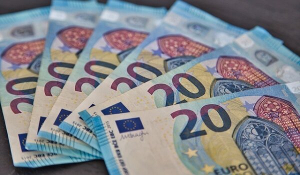 Poreč: Putem interneta naručio lažne novčanice