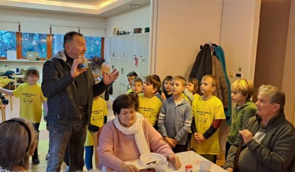 Najmlađi i najstariji ponovno zajedno u Domu za starije