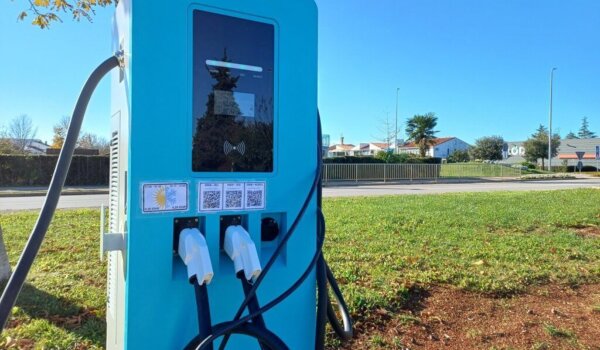 Nova punionica za električna vozila na parkiralištu Sportske dvorane Novigrad