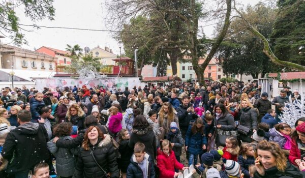 Za Badnjak na Trgu Matije Gupca besplatna marenda za sve