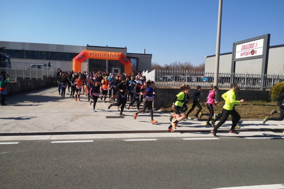r8tR6vnx9-start-utrke.jpg