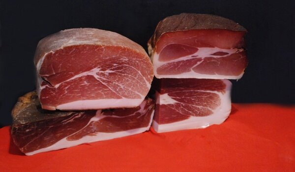 Otuđili pršut i druge suhomesnate proizvode