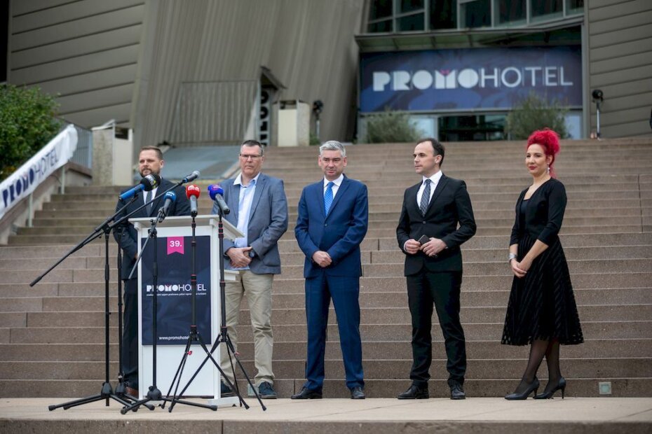 Danijel Benčić, Andi Vitasović, Boris Miletić,  Loris Peršurić i Ivana Štiković