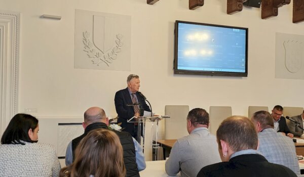 Mario Ritoša po treći put apelirao na potrebu primjerenog uređenja nogostupa u Ulici Špadići, uz hotel Laguna Park