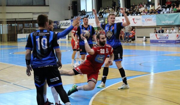 Porečki rukometaši pobijedili Varaždin 1930, prikupljena sredstva za malog Rafaela