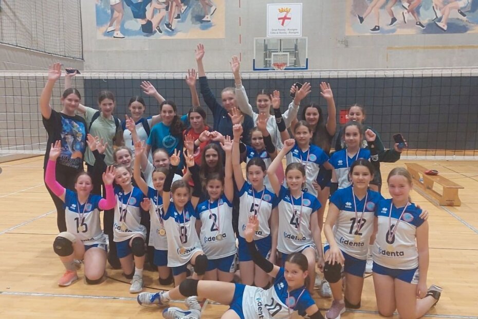 Mini odbojkašice Poreča postale županijske prvakinje (arhiva)