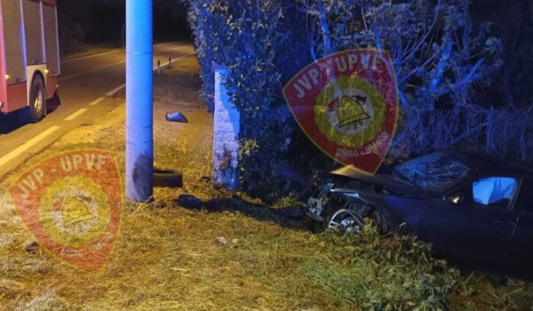 Automobilom sletjeli s ceste, četiri osobe ozlijeđene