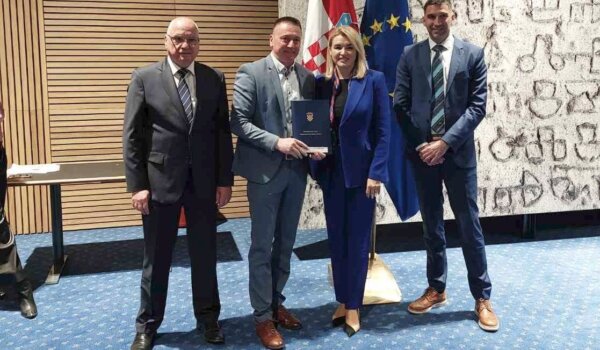 Kašteliru 45 tisuća eura za izgradnju pomoćnog igrališta s umjetnom travom