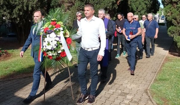 Poreč: Položeni vijenci uoči Dana državnosti