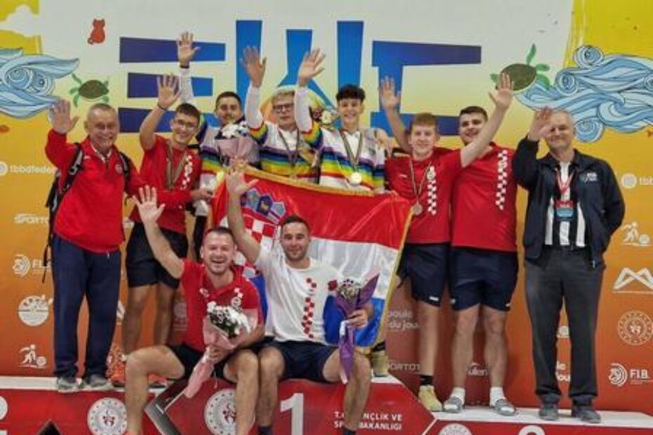Hrvatska na SP za mlade u Mersinu.jpg