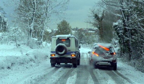 Prevrnuo se na krov zbog brzine neprilagođene zimskim uvjetima