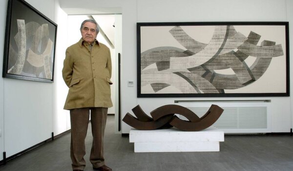 Na današnji dan 2009.  umro kipar Dušan Džamonja