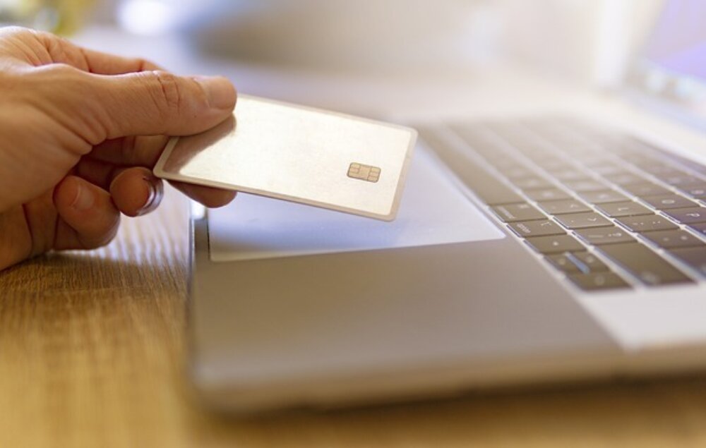 kartica plaćanje novac online bankarstvo kupovina internet računalo generička pixabay