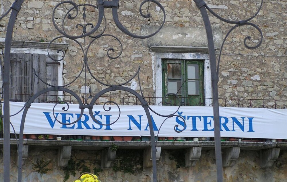 verši na šterni vižinada