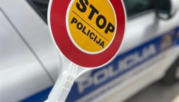 Policija stop palica stop znak