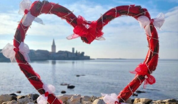 Popularna srca na Peškeri i Materadi u novom ruhu za Valentinovo