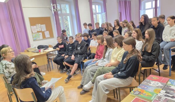 O depresiji, odrastanju i knjigama: osmaši razgovarali s Jasminkom Tihi-Stepanić