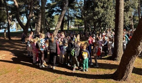Više od 450 mališana sudjelovalo u manifestaciji hodanja u Poreču