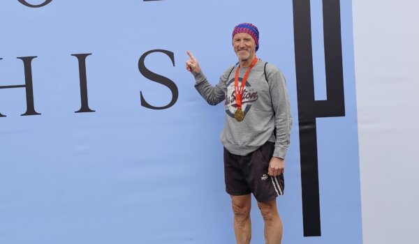 Porečan među tisućama na ulicama Praga: Aleksandar Benčić istrčao polumaraton