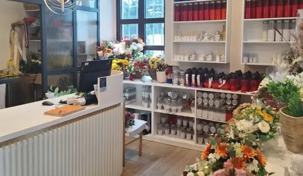 Cvjećarnica na Gradskom groblju u Poreču otvorena za Dan žena