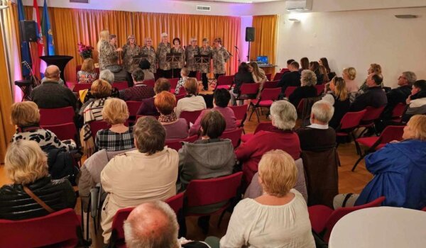 Tradicionalno okupljanje žena u Zajednici Talijana Labinci