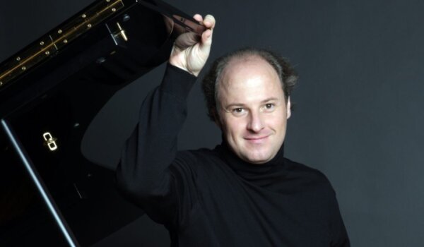 U četvrtak u Poreču koncert pijanista Olivera Kerna