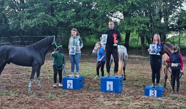 Uspjeh Konjičkog kluba Spirit iz Poreča: Tri medalje na natjecanju u Valturi