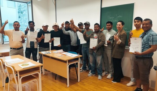 Polaznici tečaja u Poreču svladali osnove hrvatskog jezika