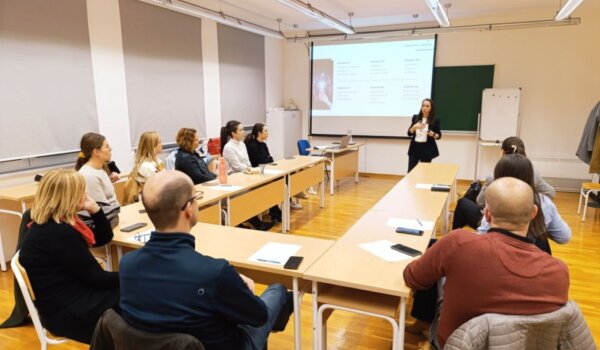 Kako osvojiti publiku? U POUP-u održano stručno predavanje